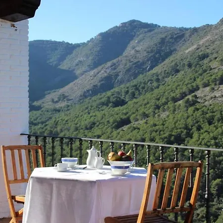 Brenas Premium Rural 4pax *